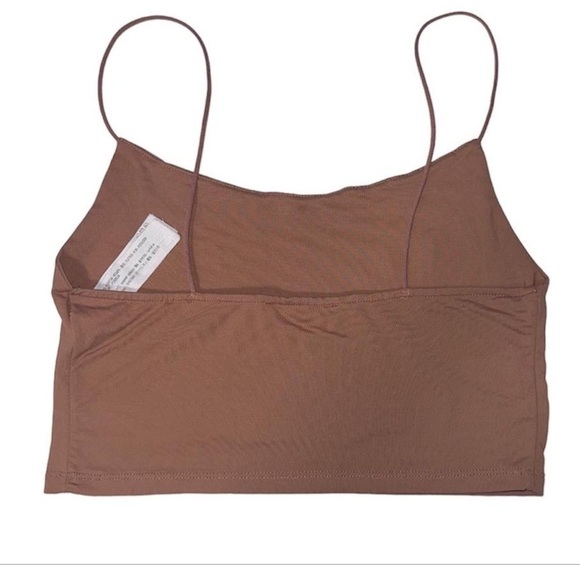 Seamless Brown Crop Top - Picture 2 of 3